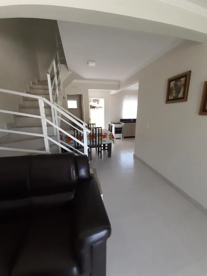 Sobrado Bege - Mariscal Vila Bombinhas