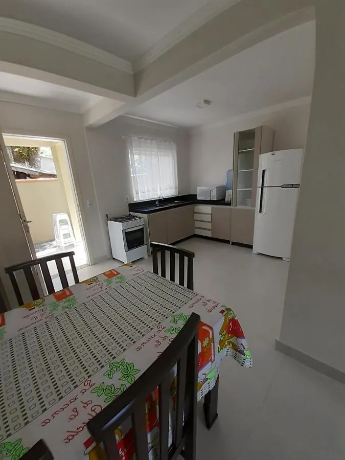 Sobrado Bege - Mariscal Vila Bombinhas Casa de Férias